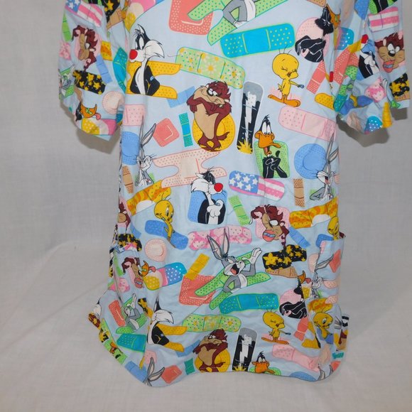 Looney Tunes Womens XL Scrub Top Shirt Band Aids Taz Bugs Bunny Tweety Daffy - Picture 5 of 14